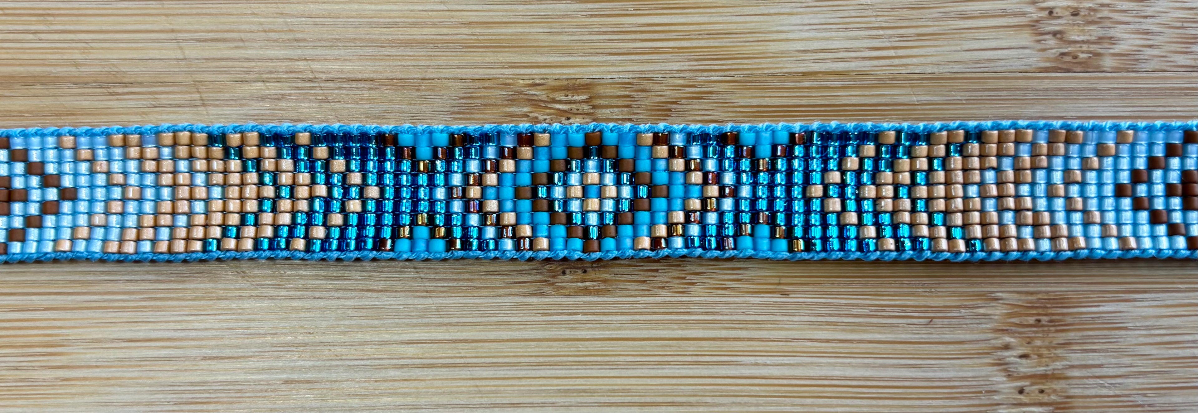 Earth and Sky Color Fading Chevron Pattern Hatband